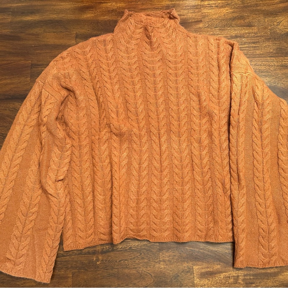 Copper brown mock turtleneck sweater. L